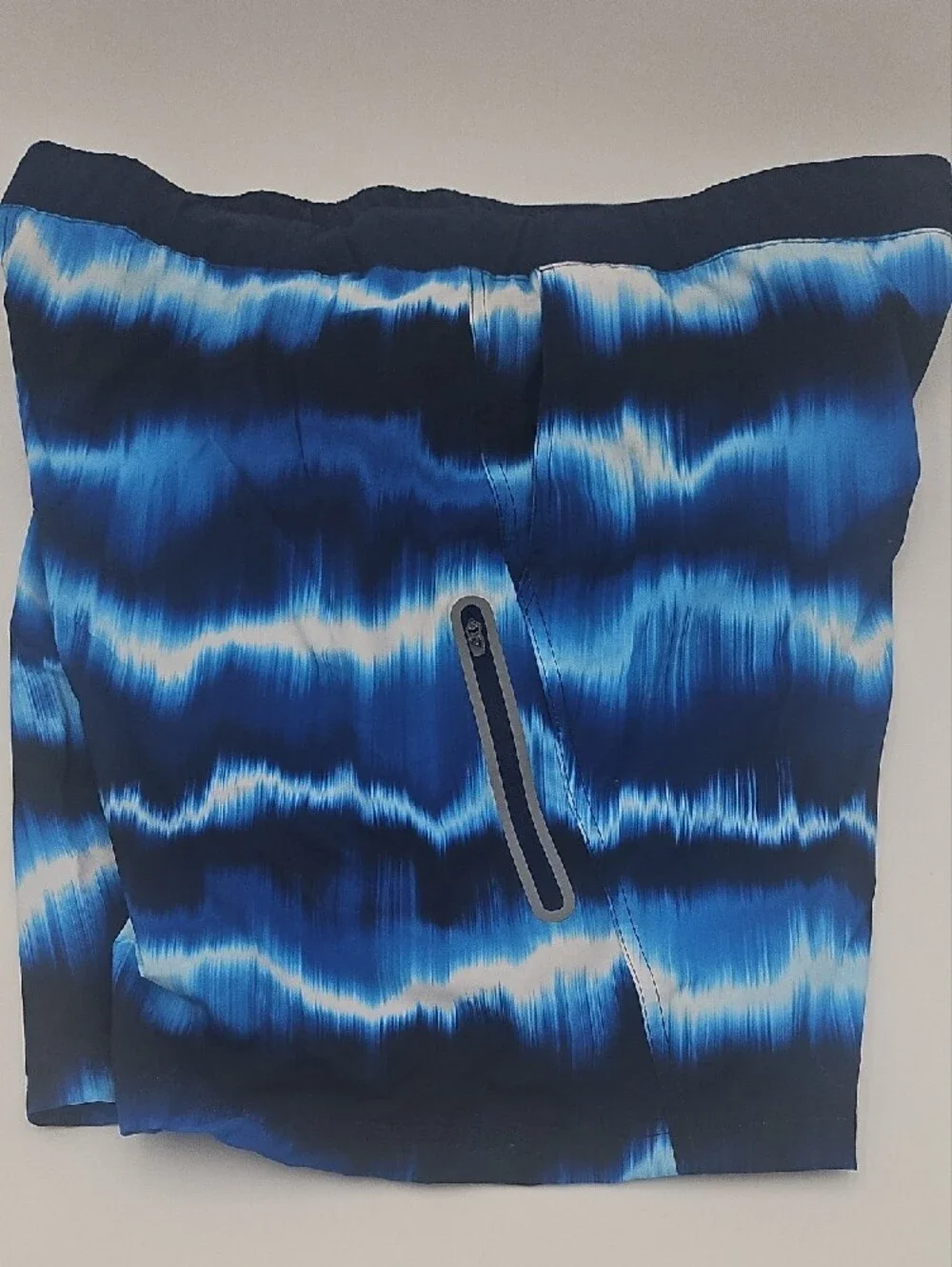 ZeroXposur Men's Blue Wave-Pattern Swim Trunks